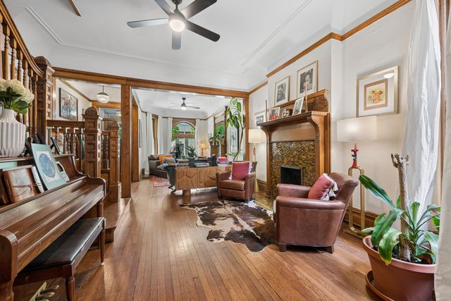 4451 S Ellis Avenue, Chicago, IL 60653