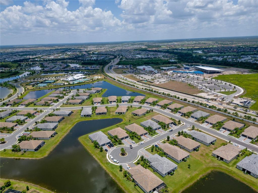 Image 25 of property listing at 5323 WHITE SAND COVE, Bradenton, FL 34211