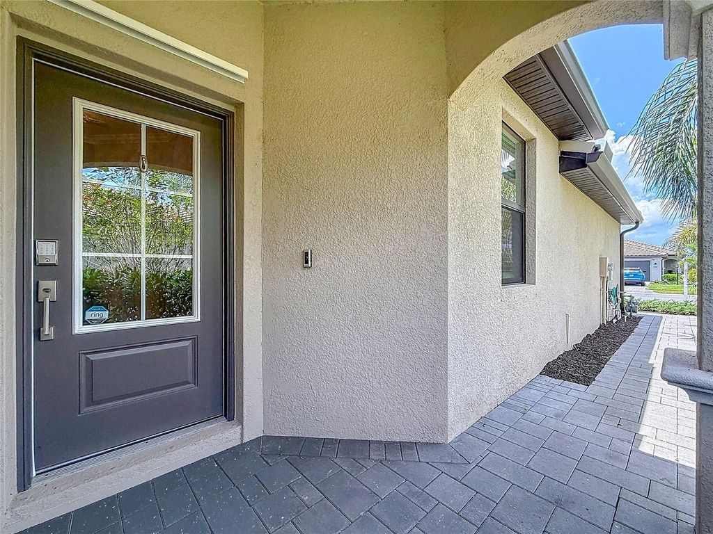 Image 27 of property listing at 5323 WHITE SAND COVE, Bradenton, FL 34211