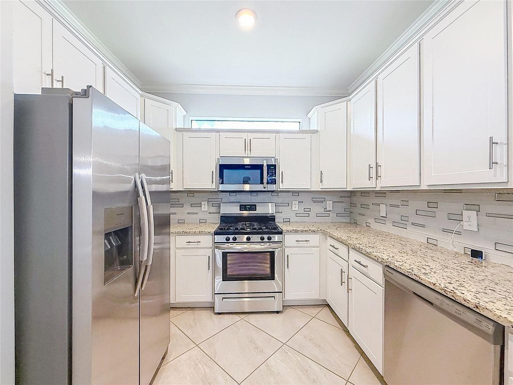 Image 35 of property listing at 5323 WHITE SAND COVE, Bradenton, FL 34211