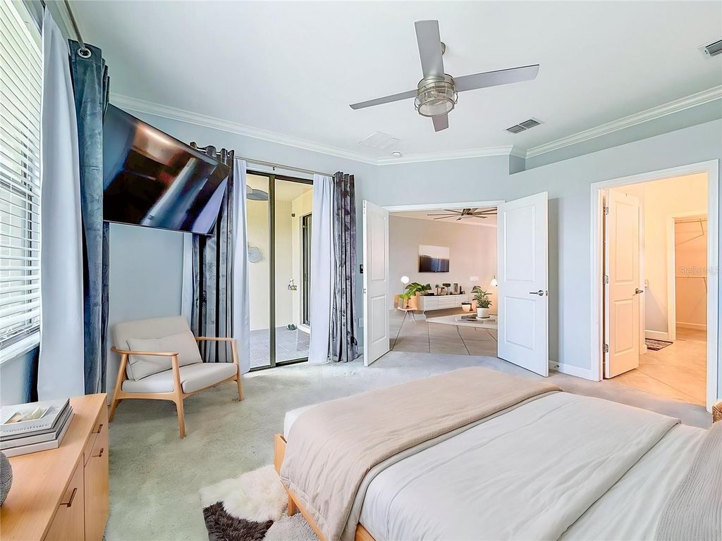 Image 46 of property listing at 5323 WHITE SAND COVE, Bradenton, FL 34211