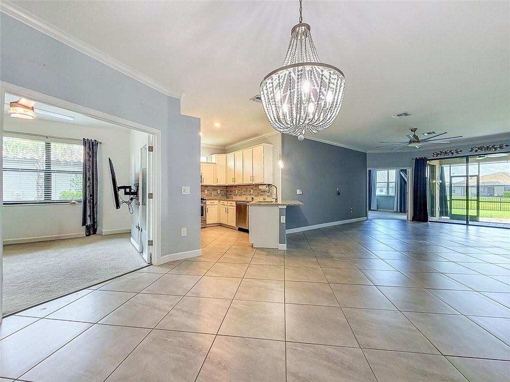 Image 58 of property listing at 5323 WHITE SAND COVE, Bradenton, FL 34211
