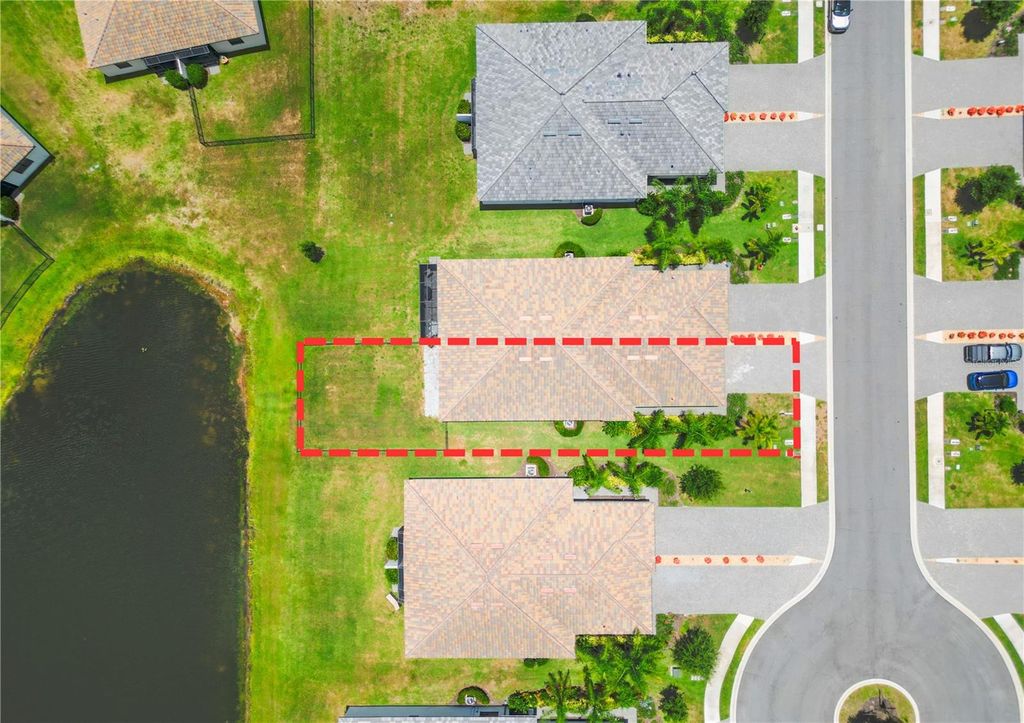 Image 7 of property listing at 5323 WHITE SAND COVE, Bradenton, FL 34211