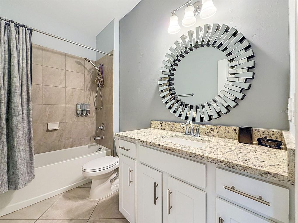 Image 68 of property listing at 5323 WHITE SAND COVE, Bradenton, FL 34211