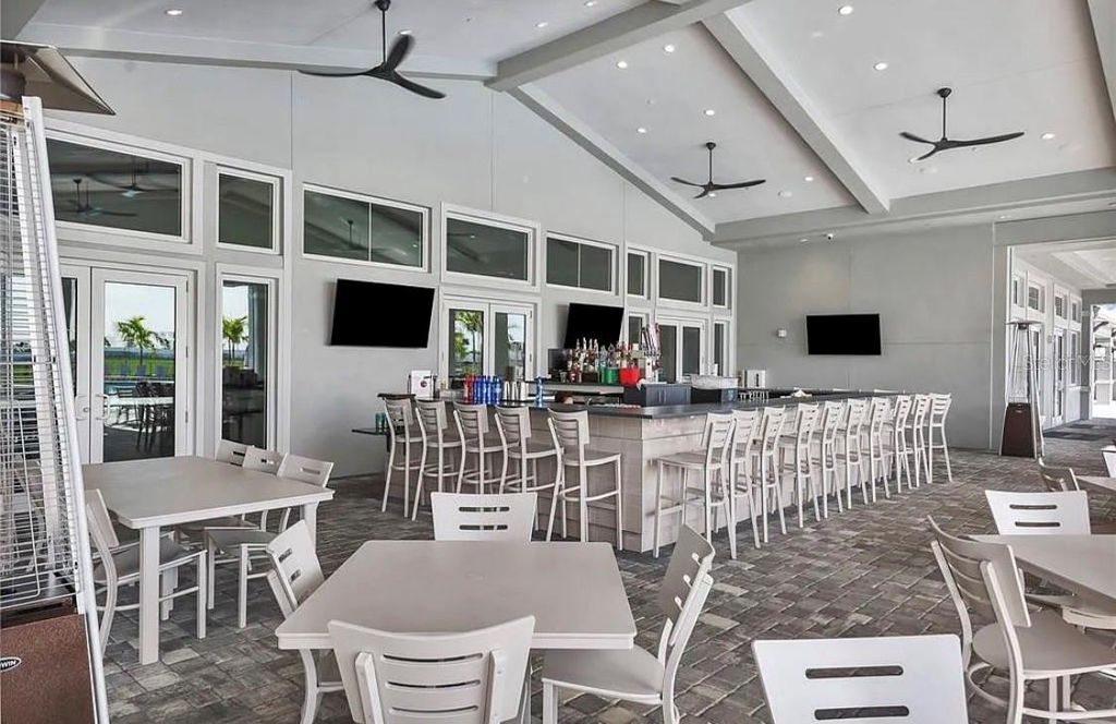 Image 76 of property listing at 5323 WHITE SAND COVE, Bradenton, FL 34211