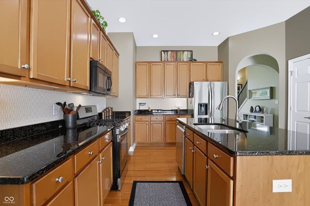 11864 Salerno Court, Carmel, IN 46032