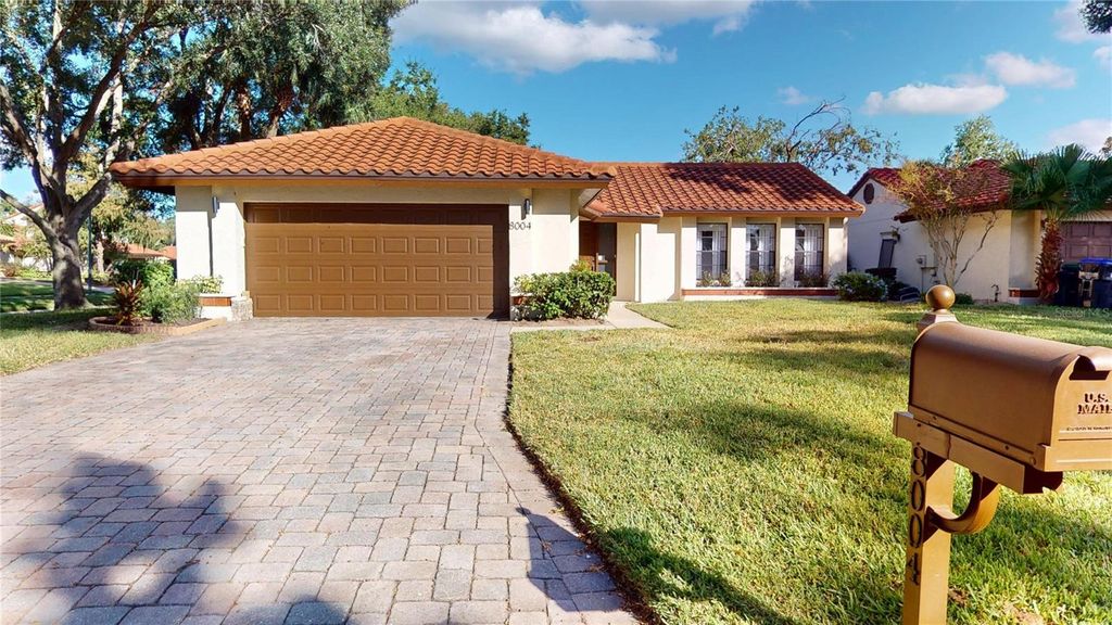 8004 S MADEIRA COURT, Orlando, FL 32836