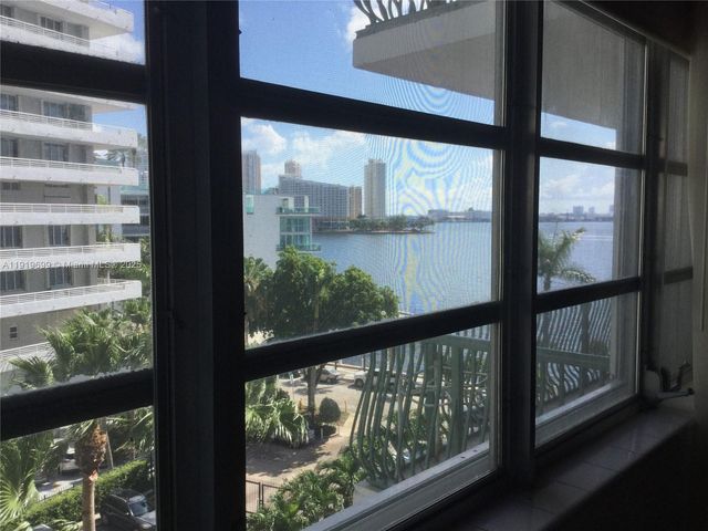 1408 Brickell Bay Dr 612, Miami, FL 33131