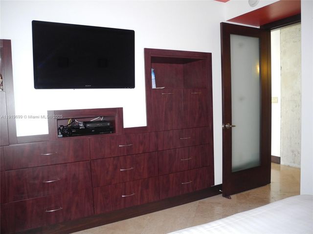 1408 Brickell Bay Dr 612, Miami, FL 33131