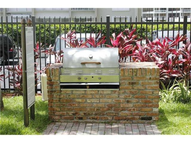 1408 Brickell Bay Dr 612, Miami, FL 33131