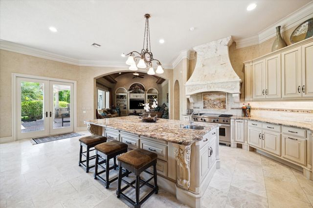 25 Kings Lake Estates Boulevard, Humble, TX 77346