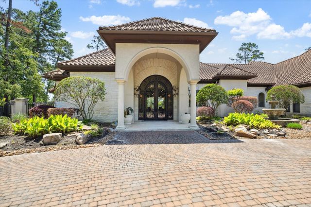 25 Kings Lake Estates Boulevard, Humble, TX 77346