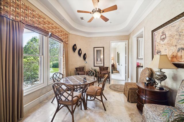 25 Kings Lake Estates Boulevard, Humble, TX 77346