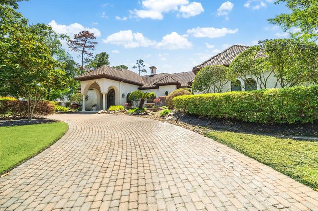 25 Kings Lake Estates Boulevard, Humble, TX 77346