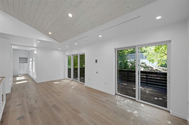 2106 Holly ST A, Austin, TX 78702