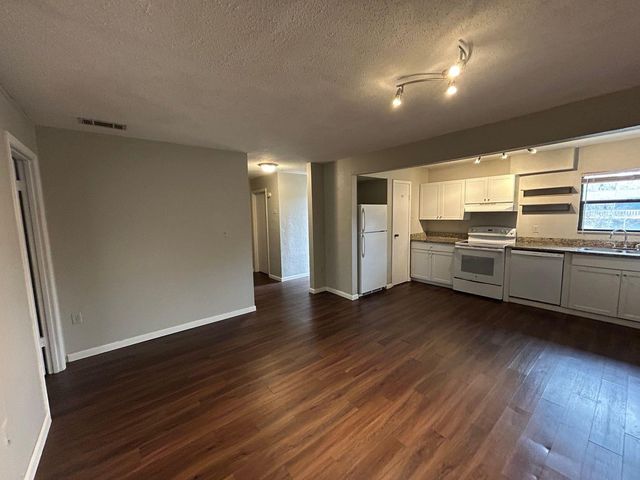 2811 SW ARCHER ROAD C-18, Gainesville, FL 32608