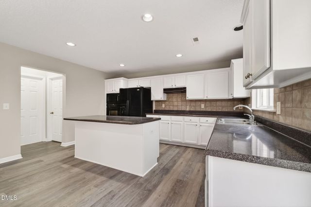 6 Spicewood Court, Durham, NC 27703