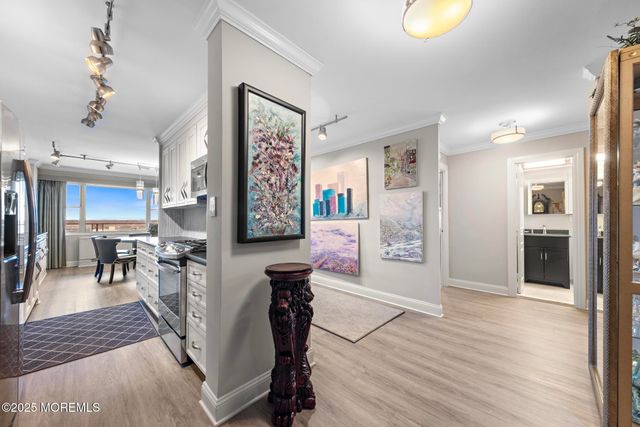 28 Riverside Avenue 10H, Red Bank, NJ 07701