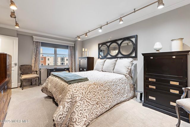 28 Riverside Avenue 10H, Red Bank, NJ 07701