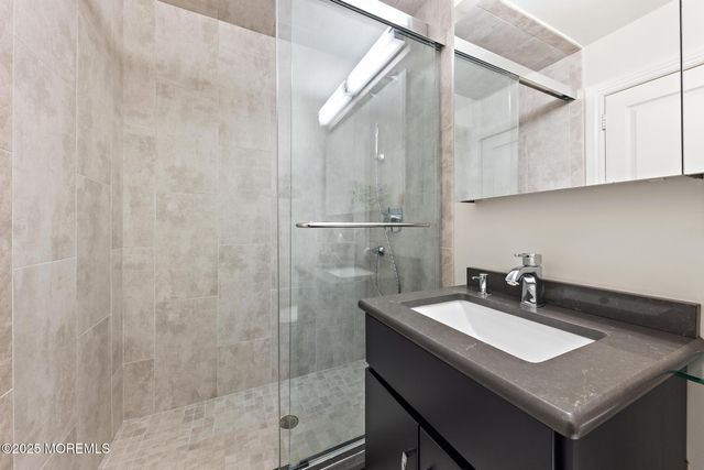 28 Riverside Avenue 10H, Red Bank, NJ 07701