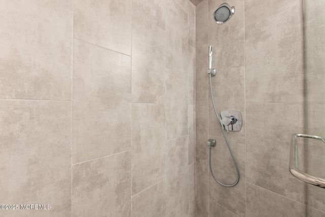 28 Riverside Avenue 10H, Red Bank, NJ 07701