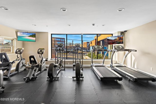 28 Riverside Avenue 10H, Red Bank, NJ 07701