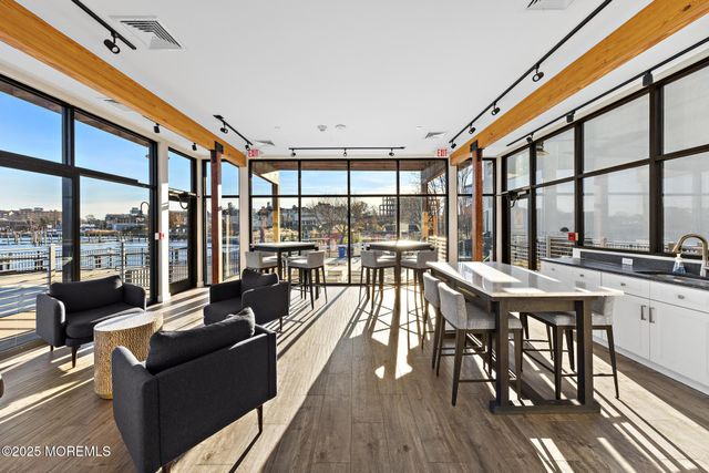 28 Riverside Avenue 10H, Red Bank, NJ 07701