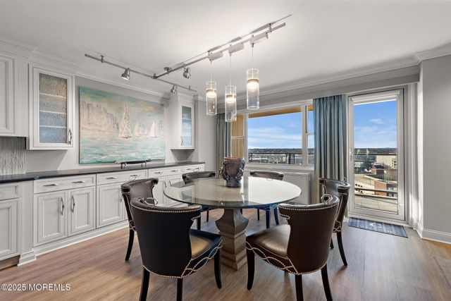 28 Riverside Avenue 10H, Red Bank, NJ 07701