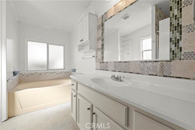 3050 W Ball 11, Anaheim, CA 92804