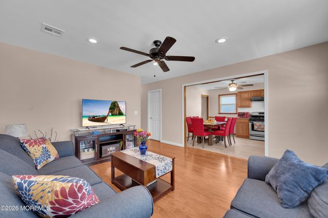822 Prospect Avenue, Union Beach, NJ 07735