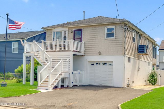 822 Prospect Avenue, Union Beach, NJ 07735