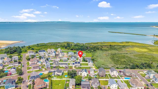 822 Prospect Avenue, Union Beach, NJ 07735