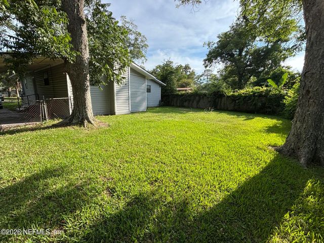 2739 KING COLE Drive, Jacksonville, FL 32209
