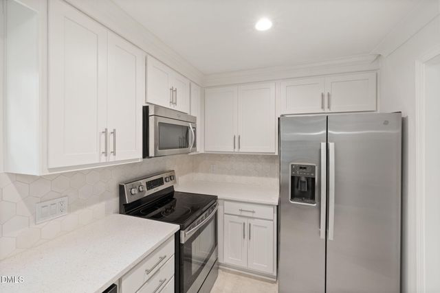 901 Bridge Way, Raleigh, NC 27615