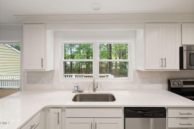 901 Bridge Way, Raleigh, NC 27615
