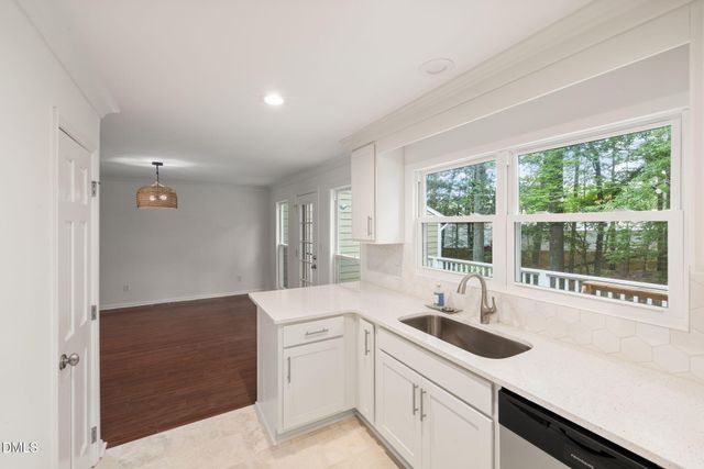 901 Bridge Way, Raleigh, NC 27615