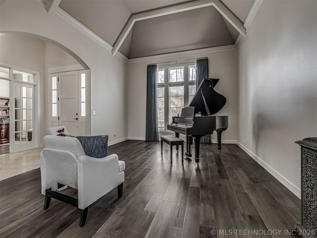 3661 S Lewis Avenue, Tulsa, OK 74105