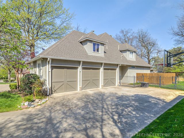 3661 S Lewis Avenue, Tulsa, OK 74105