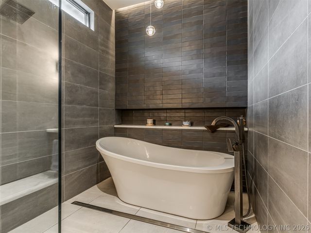 3661 S Lewis Avenue, Tulsa, OK 74105