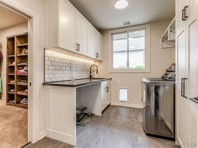 3661 S Lewis Avenue, Tulsa, OK 74105