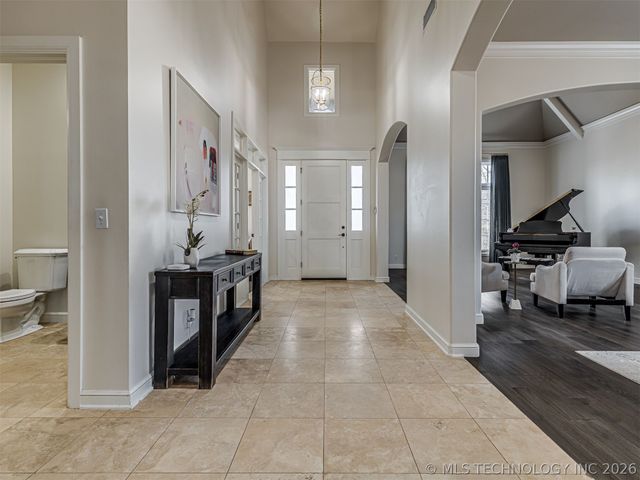 3661 S Lewis Avenue, Tulsa, OK 74105
