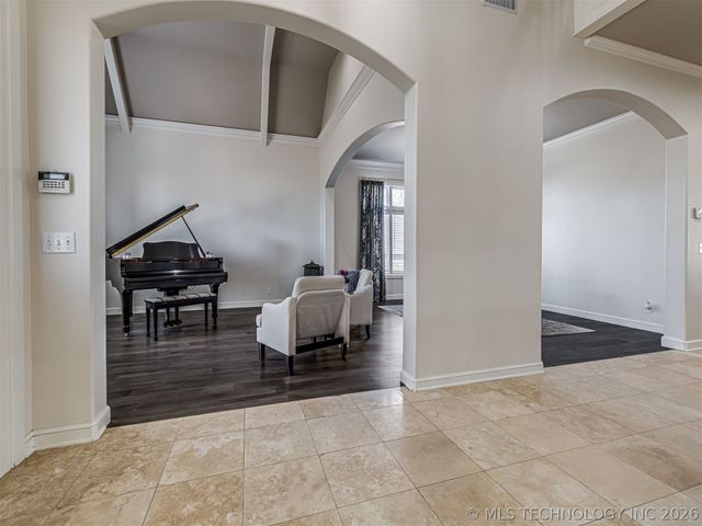3661 S Lewis Avenue, Tulsa, OK 74105