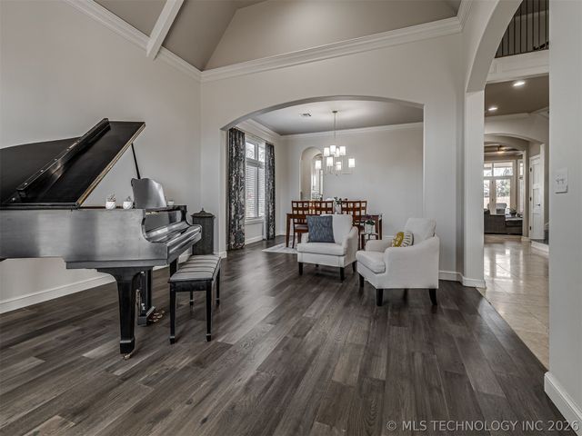 3661 S Lewis Avenue, Tulsa, OK 74105