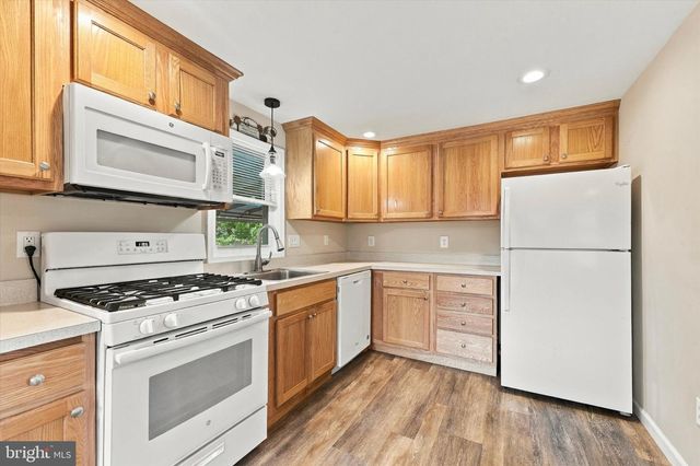 1815 W DUTTON MILL RD, Aston, PA 19014