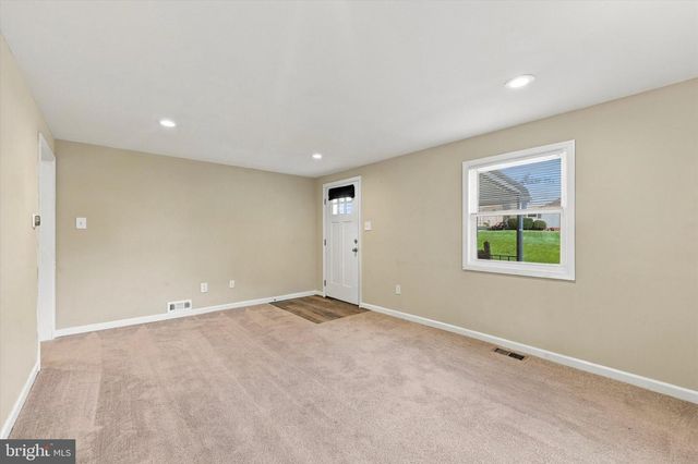 1815 W DUTTON MILL RD, Aston, PA 19014