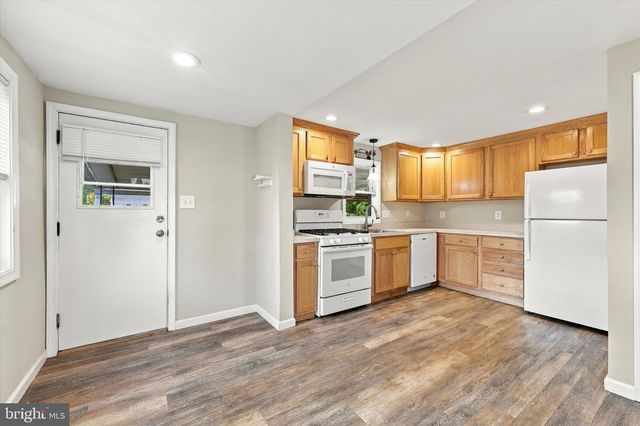 1815 W DUTTON MILL RD, Aston, PA 19014