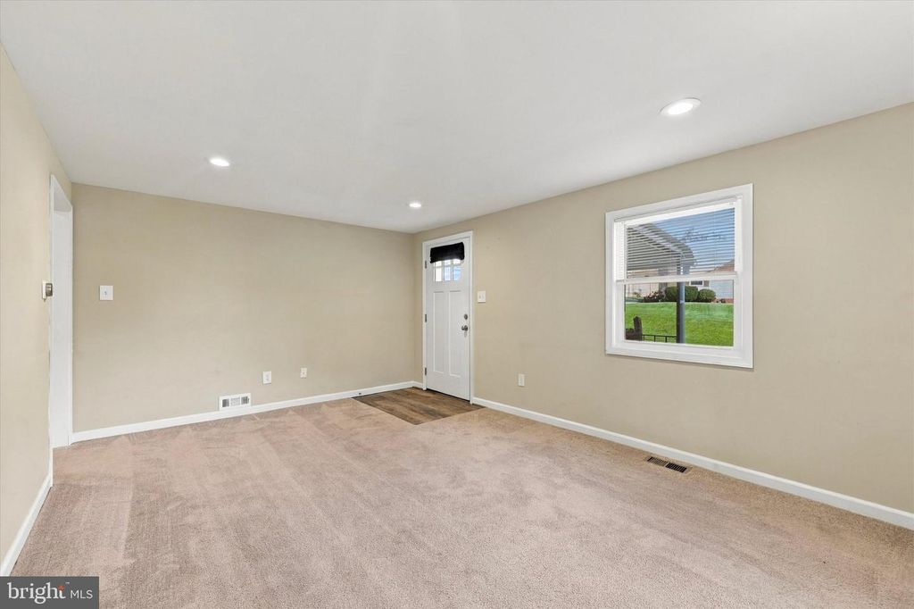1815 W DUTTON MILL RD, ASTON, PA 19014 — photo 4