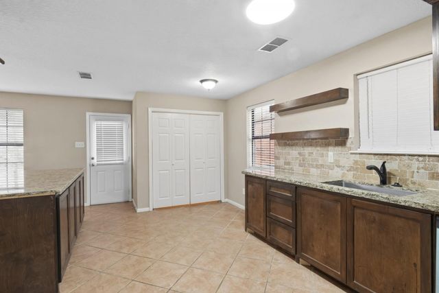 8606 Prima Street, Houston, TX 77083