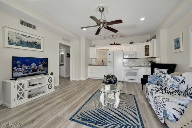 141 El Capitan DR, Islamorada, FL 33036