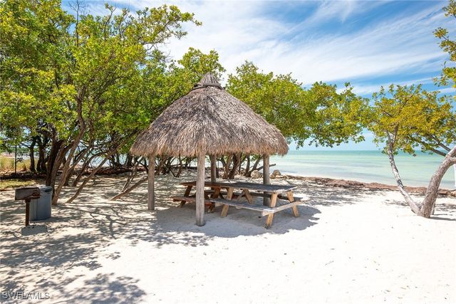 141 El Capitan DR, Islamorada, FL 33036